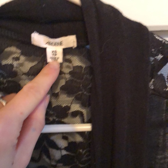 Arden’s black and lace vest - Picture 3 of 4